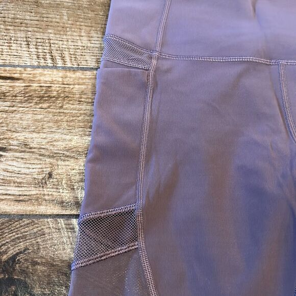 🏃‍♀️ Lululemon Mesh in Motion Crop Leggings - 23” Inseam - Purple -Side … - Picture 3 of 6